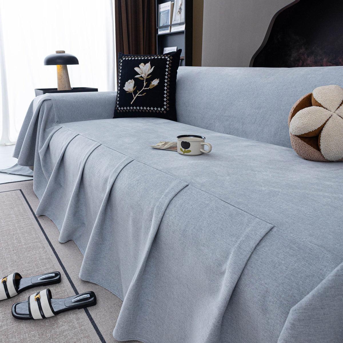 Waterproof Couch Cover Throw, Non Slip Furniture Protector for Leather & Fabric Sofa