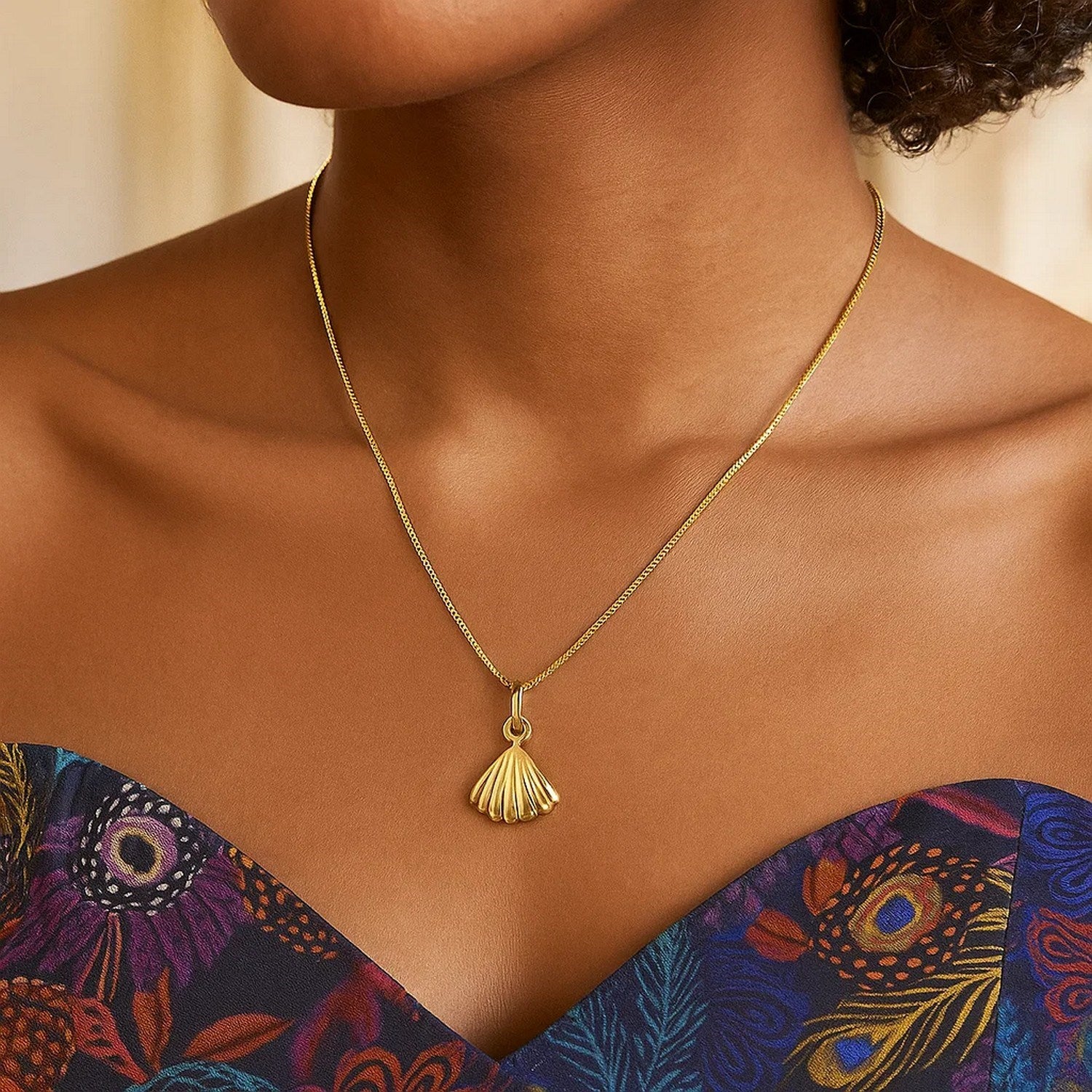 Sea Shell Necklace in 10K Yellow Gold - GreatSpace Discounts