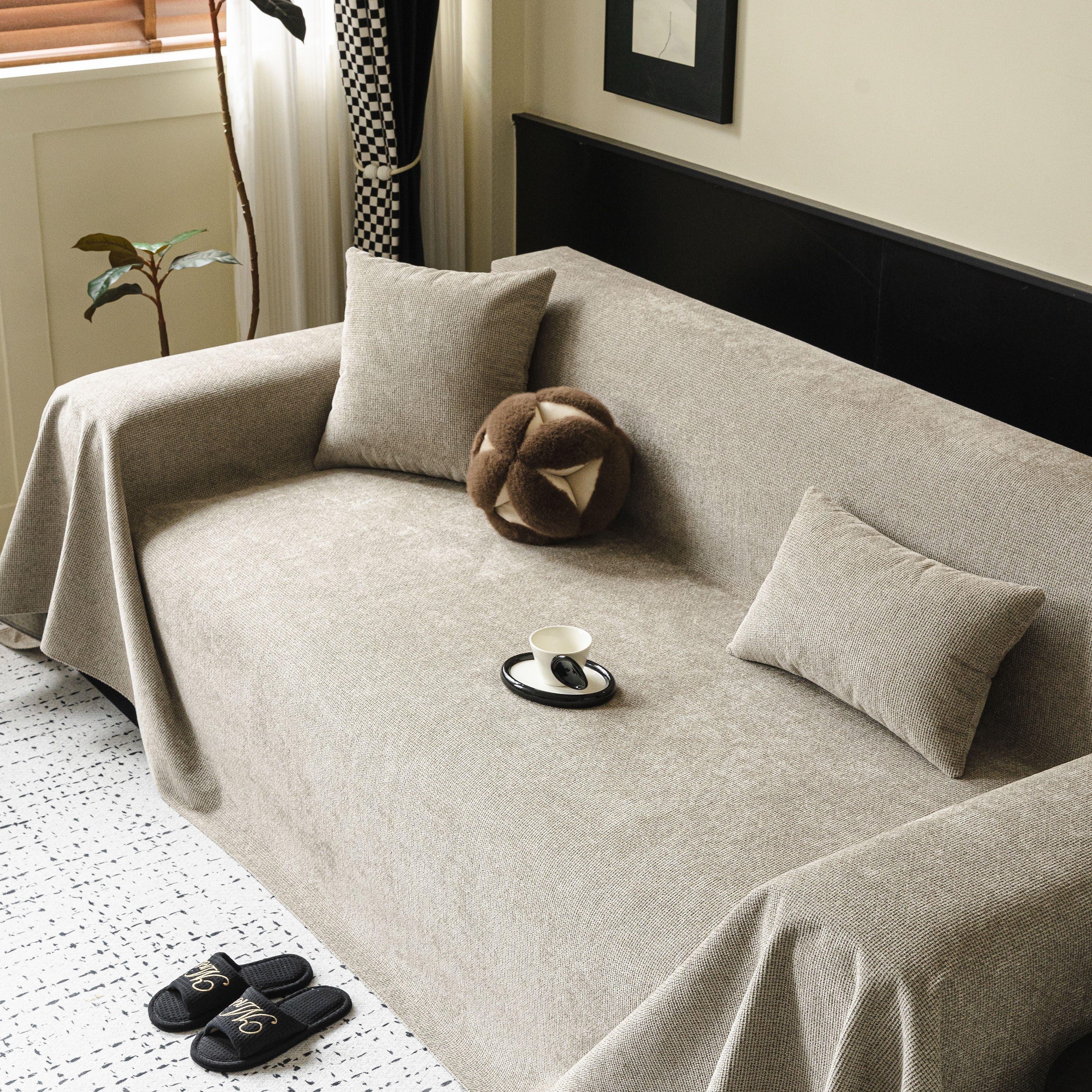 Waterproof Couch Throw Cover for Dogs, Non Slip Slipcover for Leather Fabric Sofa