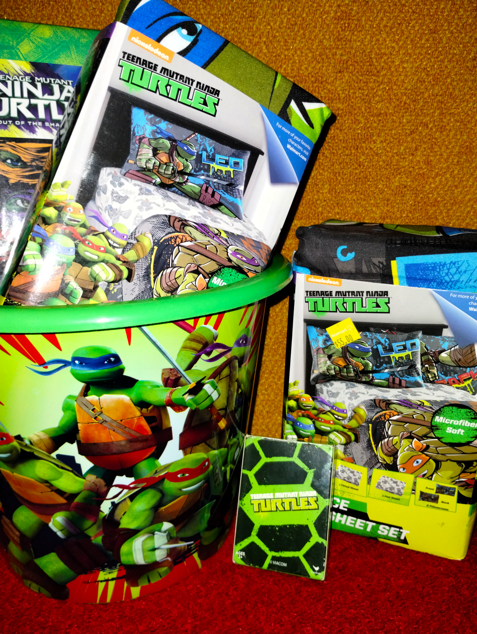 TMNT Ultimate 6-Piece Bedroom & Fun Bundle – Bedding, Games & Storage