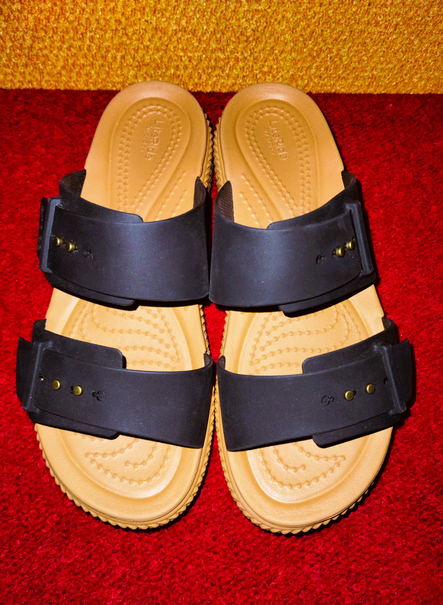 ✨ Crocs Brooklyn Buckle Low Wedge Sandals | Size 9W | Black & Tan