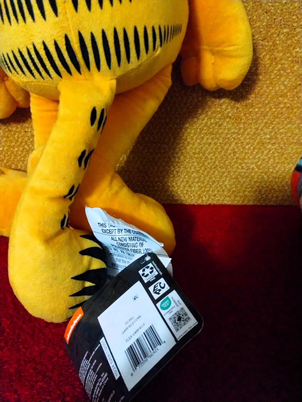 Vintage Garfield Plush & Throw Bundle – Huggable Toy + Cozy Throw Blanket