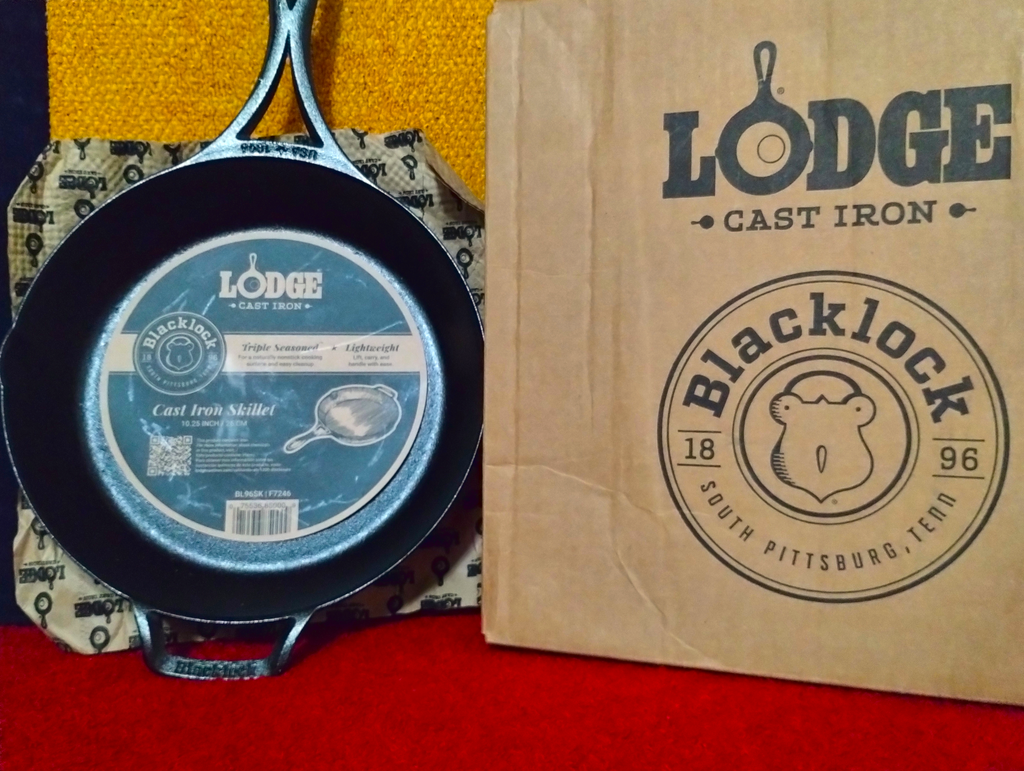 Lodge Cast Iron Skillet 10.25in - Pre-Seasoned, Durable Non-Toxic Cookware
