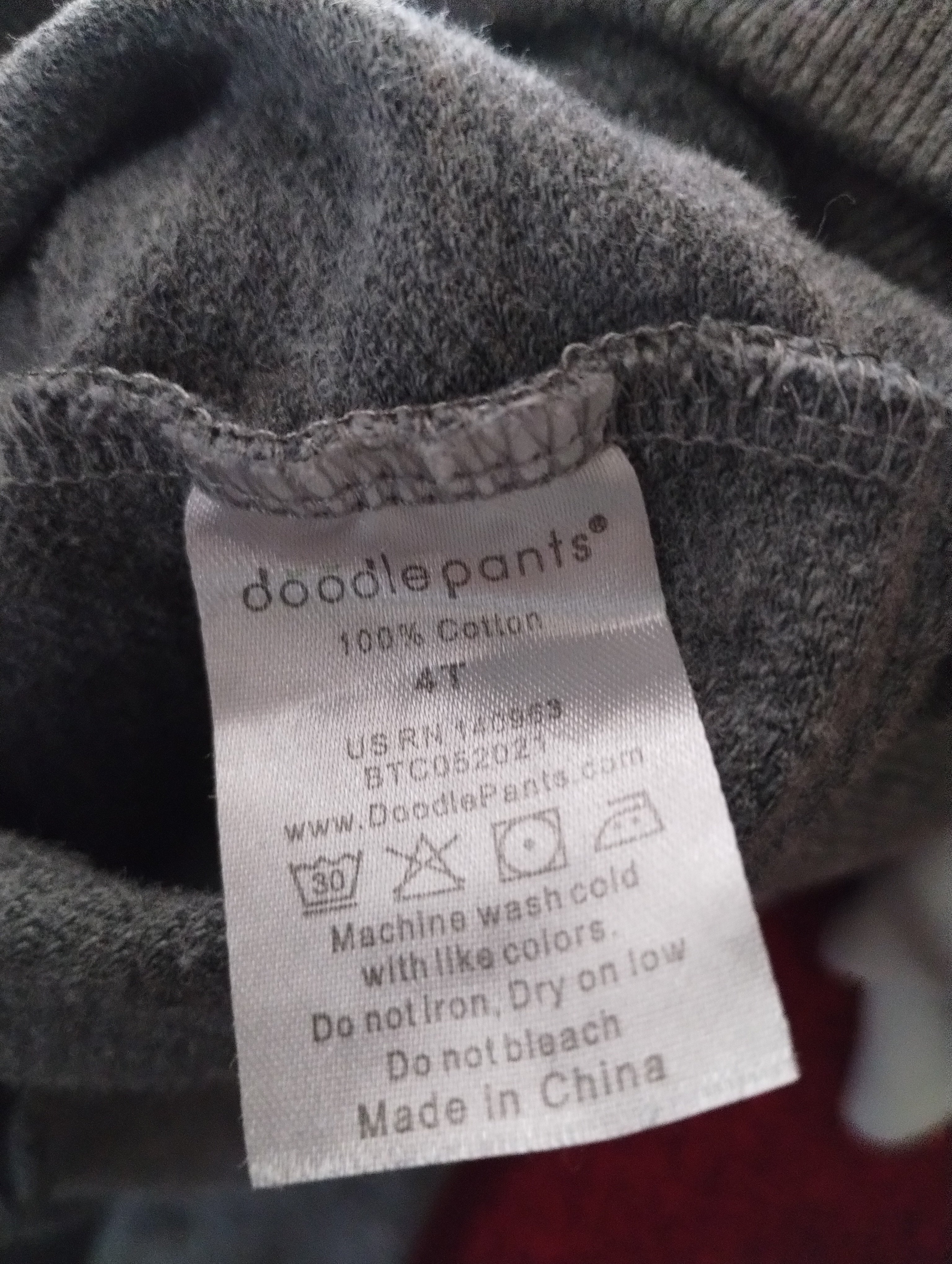 DoodlePants Shark Bite Hoodie 4T (Preowned)