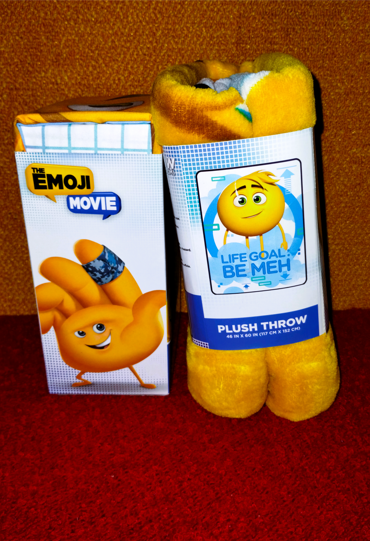 Emoji Movie 3-Piece Twin Sheet Set + Plush Throw Bundle