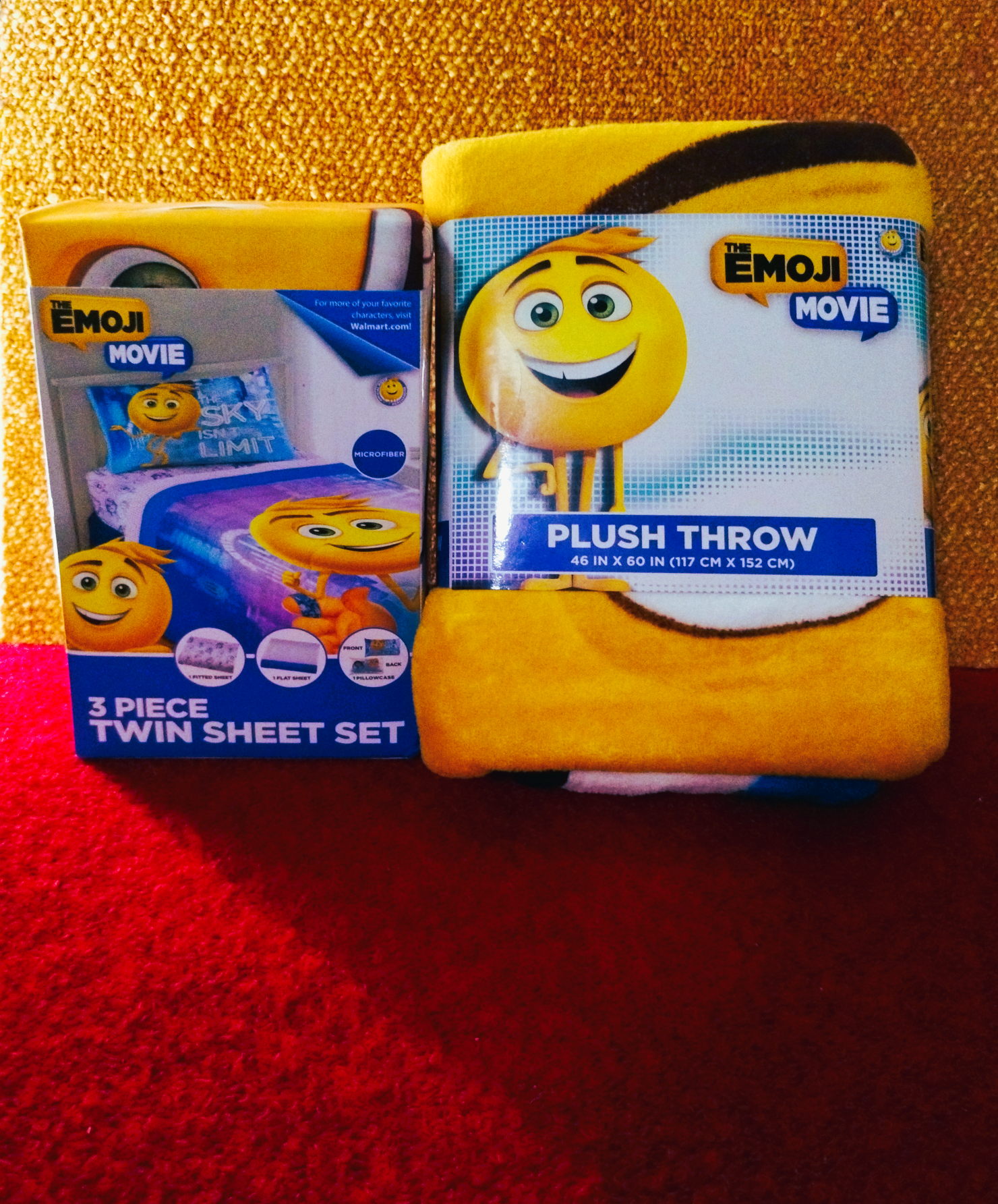 Emoji Movie 3-Piece Twin Sheet Set + Plush Throw Bundle